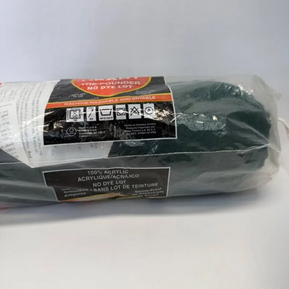 Red Heart The‎ Pounder Acrylic Yarn 389 Hunter Green No Dye Lot 16 oz